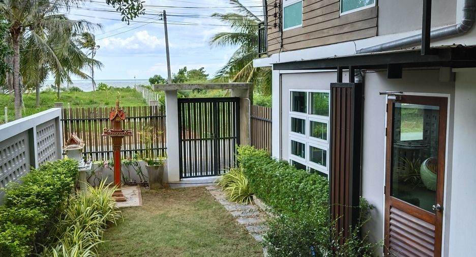 For sale 6 bedrooms house in Mueang Prachuap Khiri Khan, Prachuap Khiri Khan