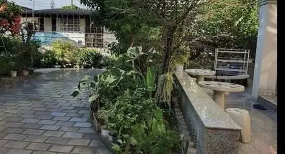 For sale 4 ベッドルーム house in Mueang Chiang Mai, Chiang Mai
