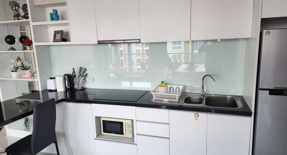 For rent 2 bedrooms condo in Bang Lamung, Chonburi