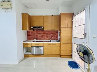 Продажа и аренда 3 спальни таунхаус в Чатучак, Бангкок