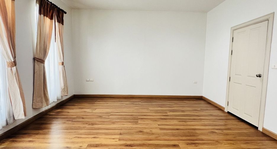 For sale and for rent 3 bedrooms townhouse in Chatuchak, Bangkok