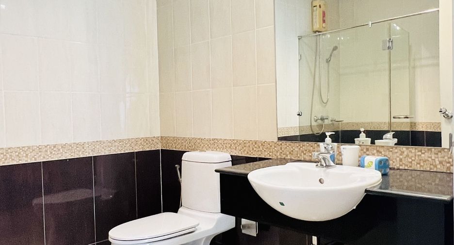 For sale and for rent 3 bedrooms townhouse in Chatuchak, Bangkok