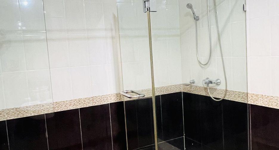 For sale and for rent 3 bedrooms townhouse in Chatuchak, Bangkok