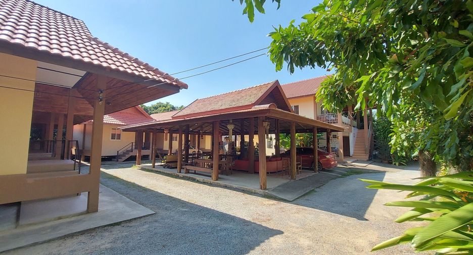 For sale 9 ベッドルーム hotel in Saraphi, Chiang Mai