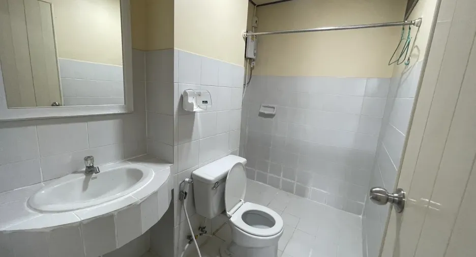 For rent 3 bedrooms townhouse in Hua Hin, Prachuap Khiri Khan