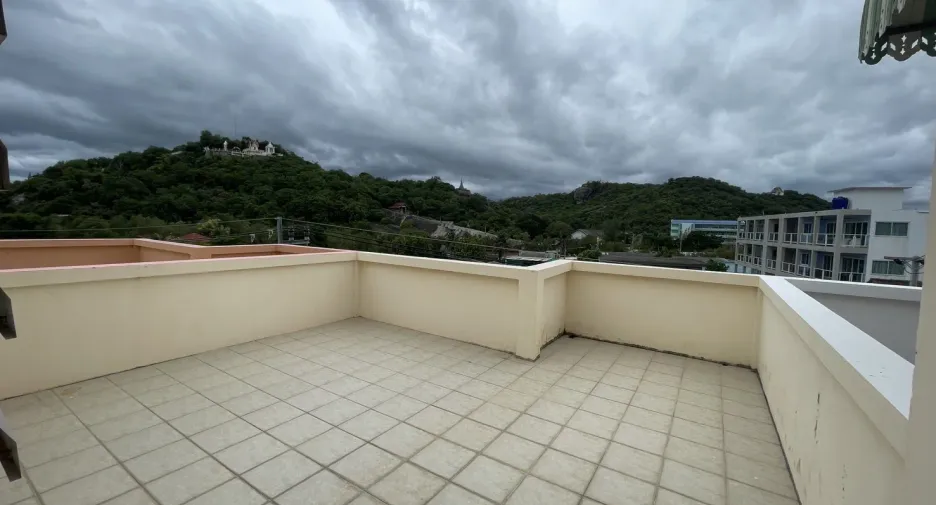 For rent 3 bedrooms townhouse in Hua Hin, Prachuap Khiri Khan