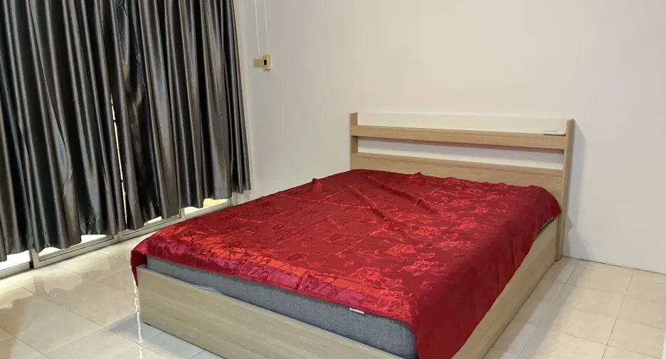 For rent 3 bedrooms townhouse in Hua Hin, Prachuap Khiri Khan