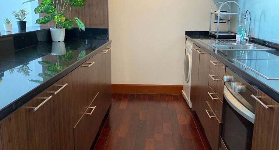 For sale 2 bedrooms condo in Sathon, Bangkok