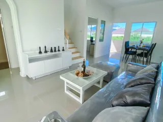 Casa en venta de 4 habitaciones en Hang Dong, Chiang Mai