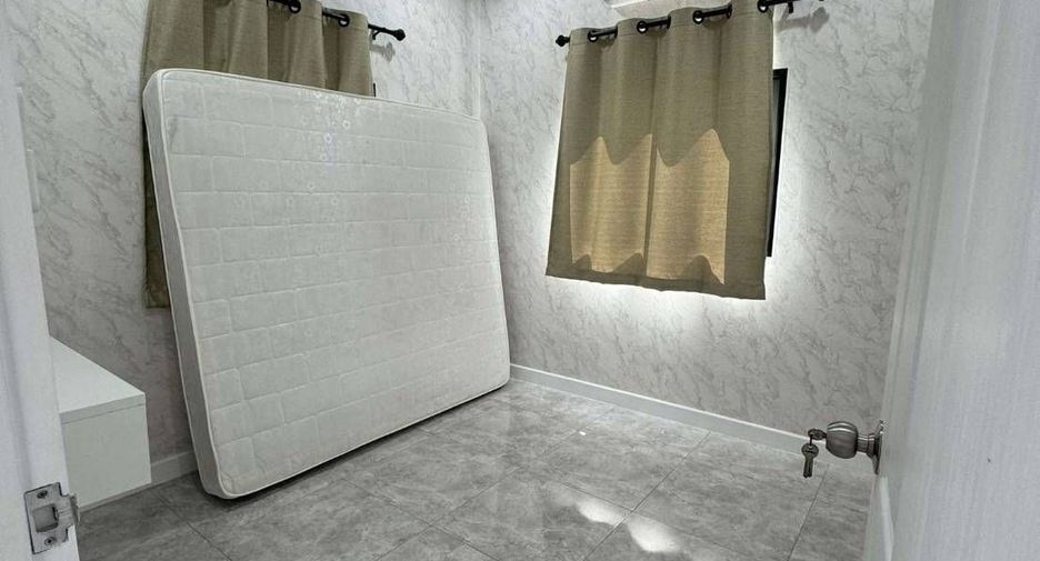 For rent 2 bedrooms townhouse in Hua Hin, Prachuap Khiri Khan