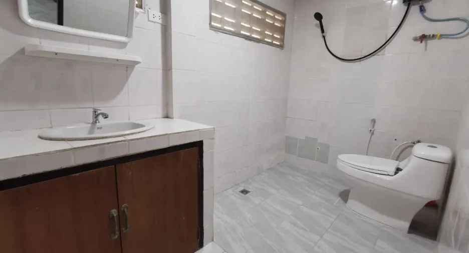 À vendre et à louer 5 chambres maison à Hua Hin, Prachuap Khiri Khan