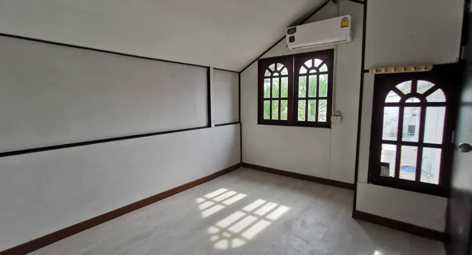 À vendre et à louer 5 chambres maison à Hua Hin, Prachuap Khiri Khan