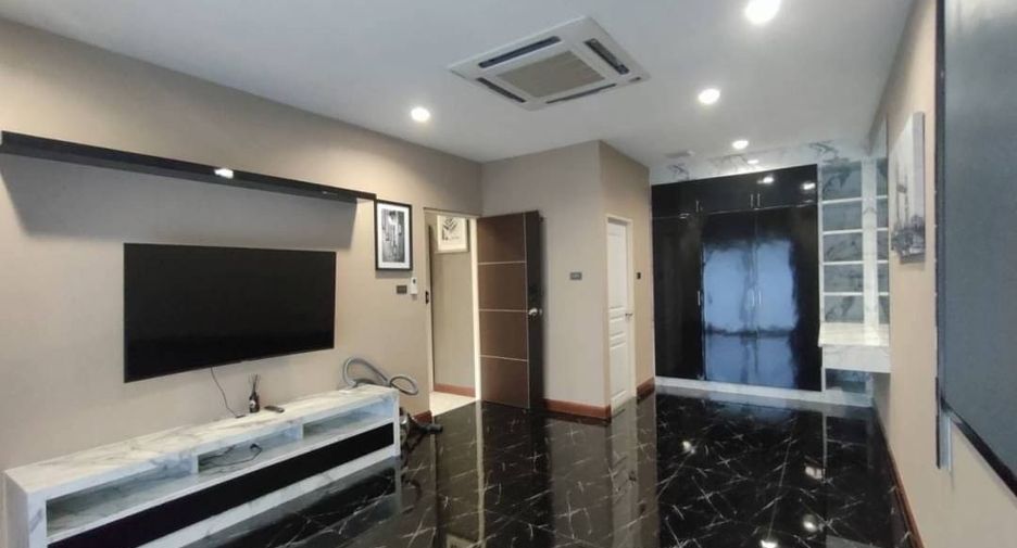 For sale 3 bedrooms house in Hang Dong, Chiang Mai