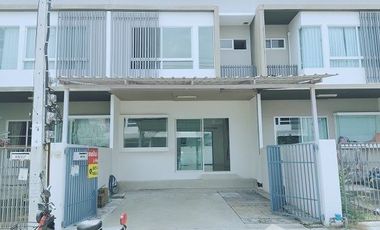 For sale 2 bedrooms townhouse in Phra Samut Chedi, Samut Prakan
