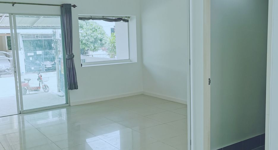 For sale 2 bedrooms townhouse in Phra Samut Chedi, Samut Prakan