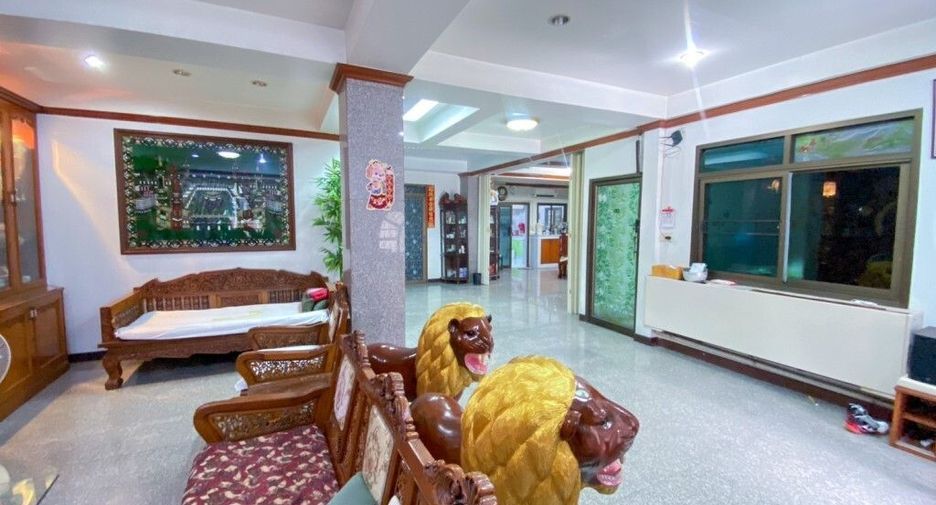 出售 7 卧室 独立屋 在 Chatuchak, 曼谷