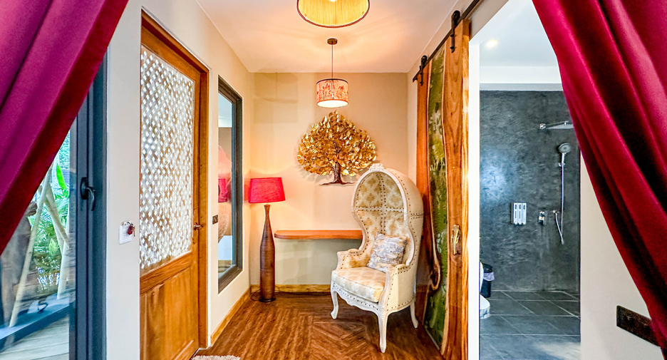 For sale 6 bedrooms hotel in Ko Pha-ngan, Surat Thani