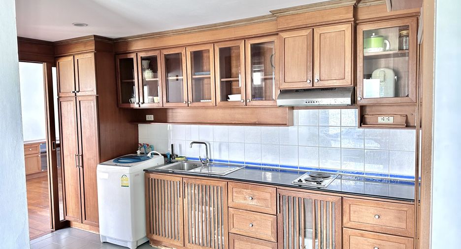 For sale and for rent 1 bed condo in Sattahip, Chonburi