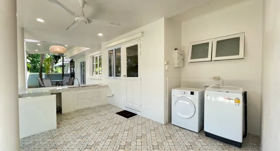For rent 4 bedrooms house in Hang Dong, Chiang Mai