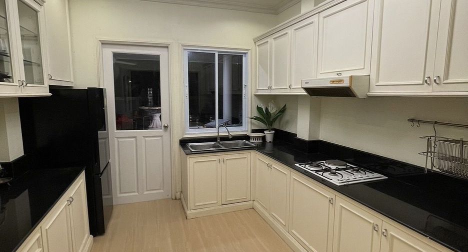 For rent 4 bedrooms house in Hang Dong, Chiang Mai