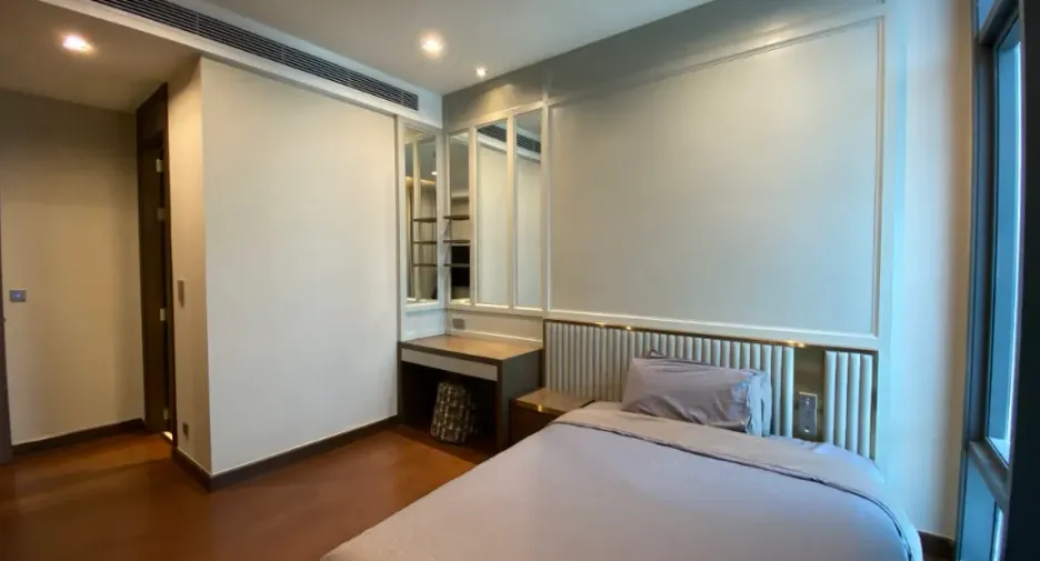 For sale and for rent 3 bedrooms condo in Khlong Toei, Bangkok
