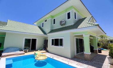 À louer 4 chambres villa à Bang Lamung, Chonburi