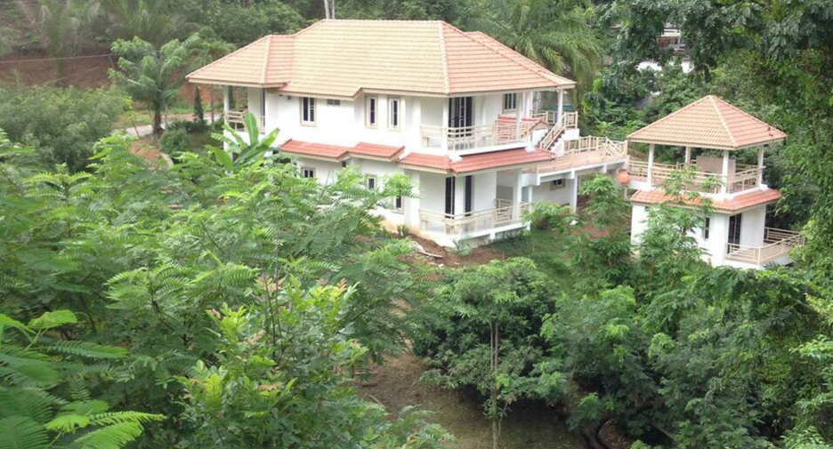 À vendre 4 chambres maison à Hang Dong, Chiang Mai