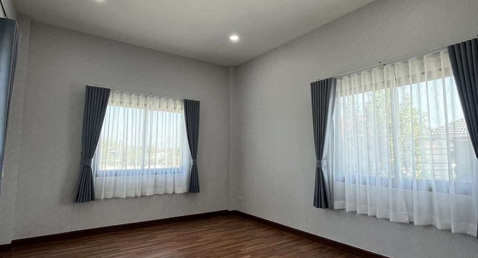 Casa en alquiler de 4 habitaciones en Hang Dong, Chiang Mai