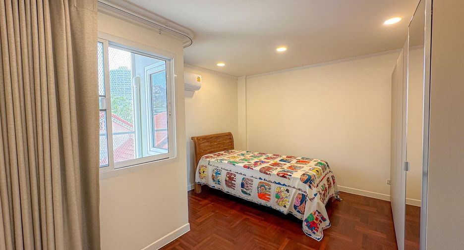 For sale 3 bedrooms townhouse in Hua Hin, Prachuap Khiri Khan