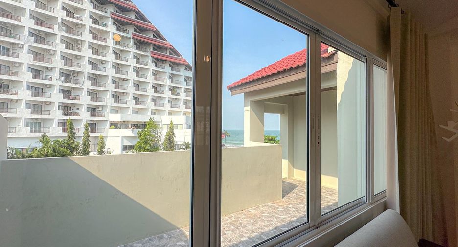 For sale 3 bedrooms townhouse in Hua Hin, Prachuap Khiri Khan