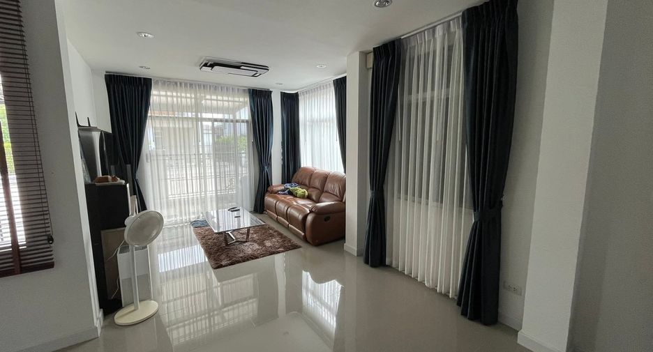 For rent 4 bedrooms house in Doi Saket, Chiang Mai