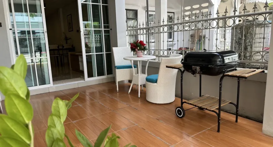 For rent studio townhouse in Hua Hin, Prachuap Khiri Khan