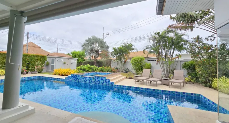 For rent 3 bedrooms villa in Hua Hin, Prachuap Khiri Khan