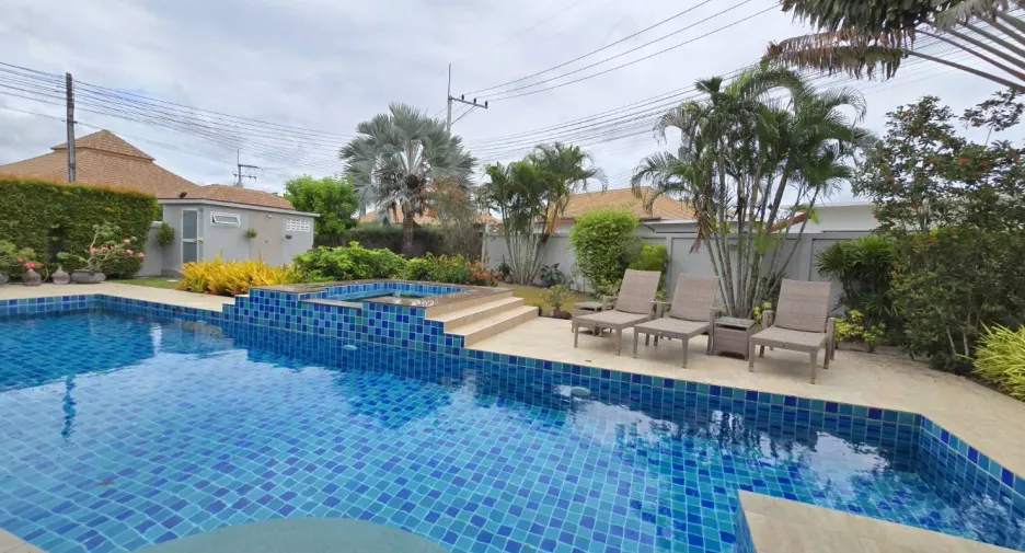 For rent 3 bedrooms villa in Hua Hin, Prachuap Khiri Khan