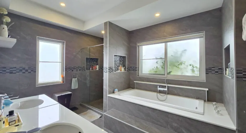 For rent 3 bedrooms villa in Hua Hin, Prachuap Khiri Khan