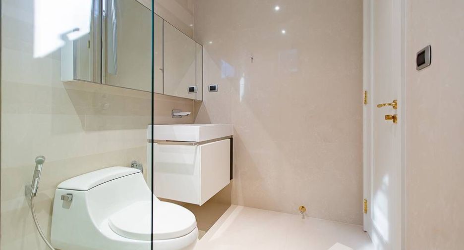 Wohnung zum Kauf und zur Miete mit 2 Zimmer in Khlong Toei, Bangkok