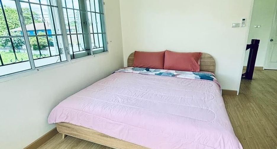 For rent 3 bedrooms house in Mueang Chiang Mai, Chiang Mai