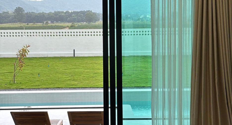 For rent 3 bedrooms villa in Hua Hin, Prachuap Khiri Khan