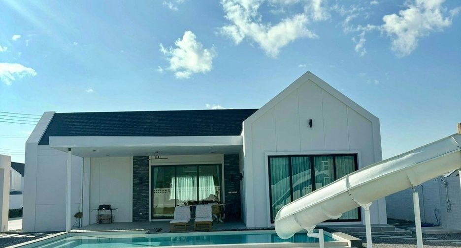For rent 3 bedrooms villa in Hua Hin, Prachuap Khiri Khan