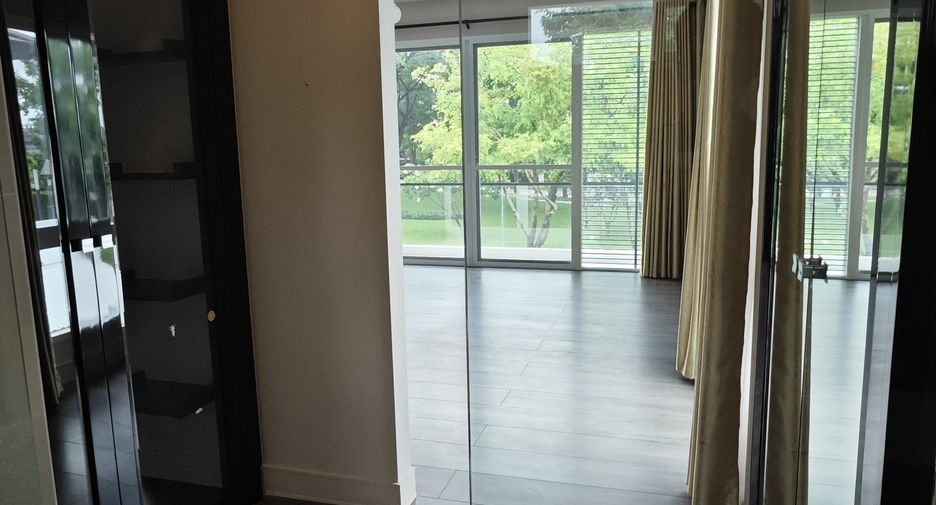 Casa en venta de 4 habitaciones en San Kamphaeng, Chiang Mai