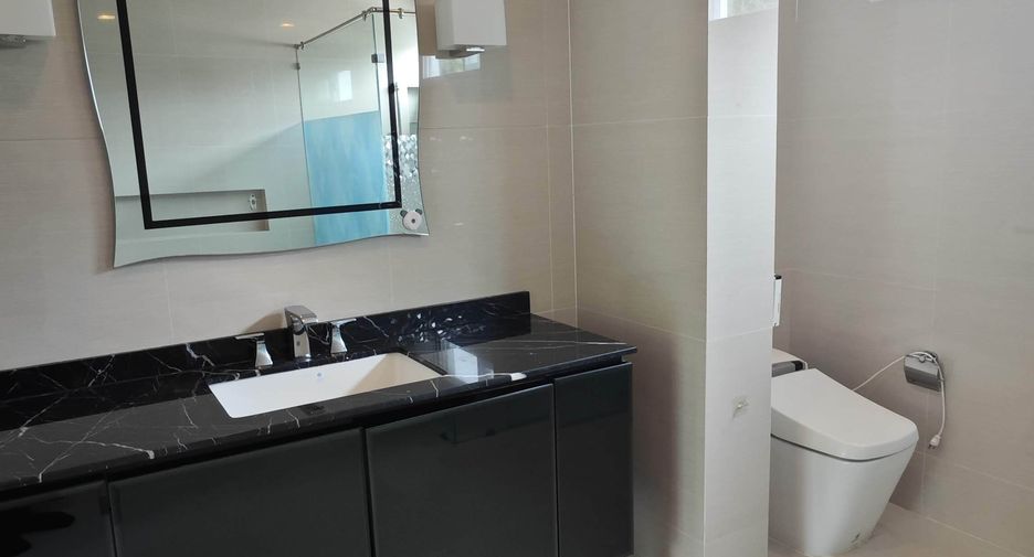 Casa en venta de 4 habitaciones en San Kamphaeng, Chiang Mai