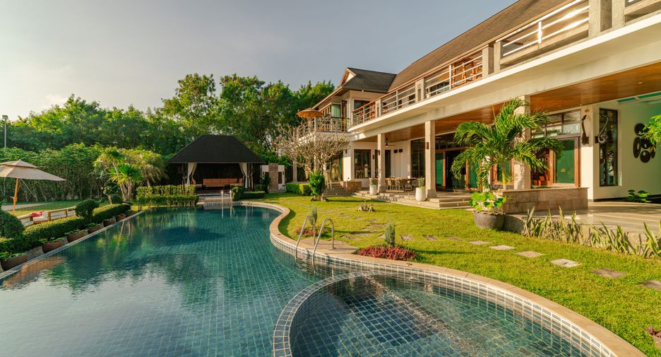 Villa zur Miete mit 6 Zimmer in Mueang Phuket, Phuket