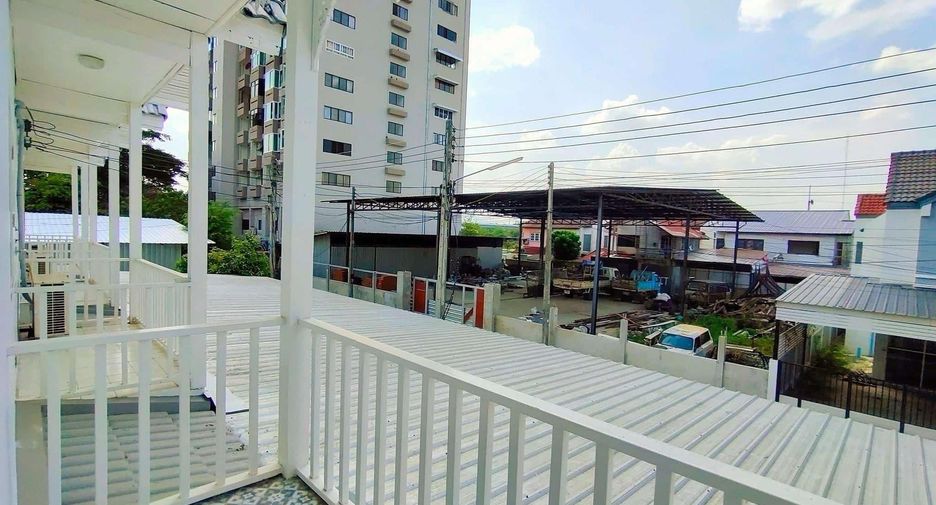 For sale 2 bedrooms house in Saraphi, Chiang Mai
