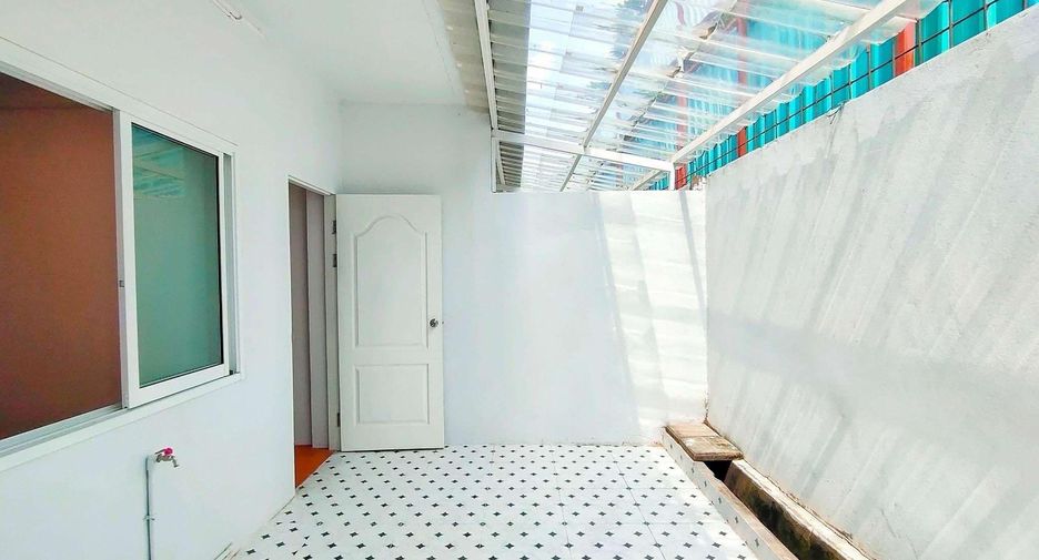 For sale 2 bedrooms house in Saraphi, Chiang Mai