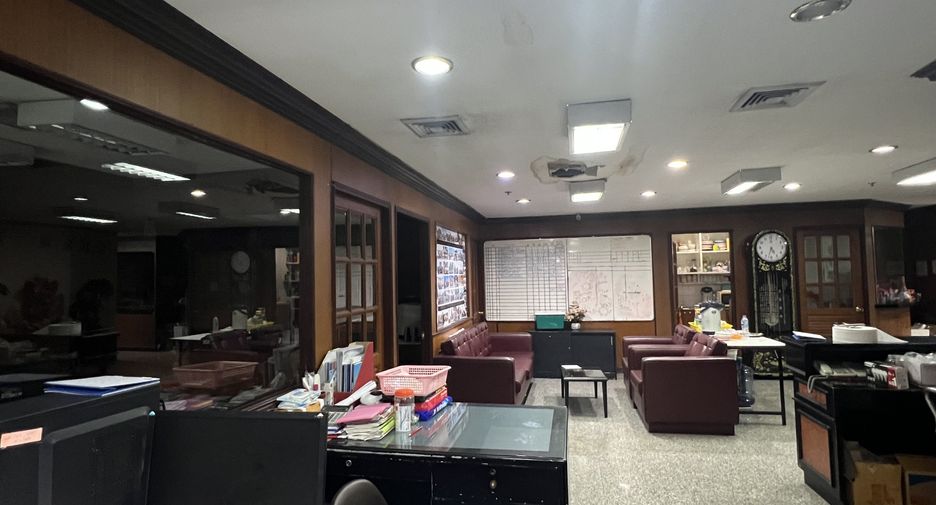 For sale and for rent 11 bedrooms office in Ratchathewi, Bangkok