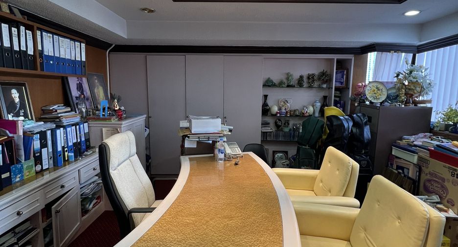 For sale and for rent 11 bedrooms office in Ratchathewi, Bangkok