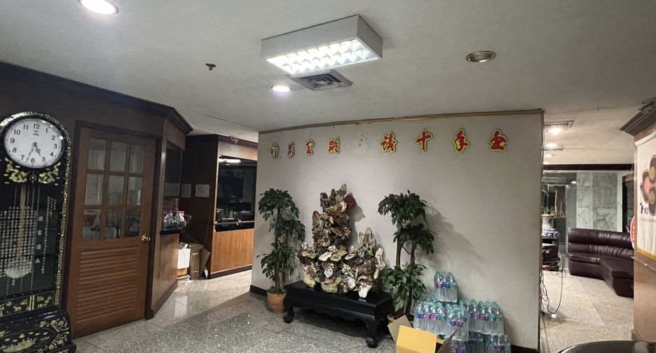 For sale and for rent 11 bedrooms office in Ratchathewi, Bangkok