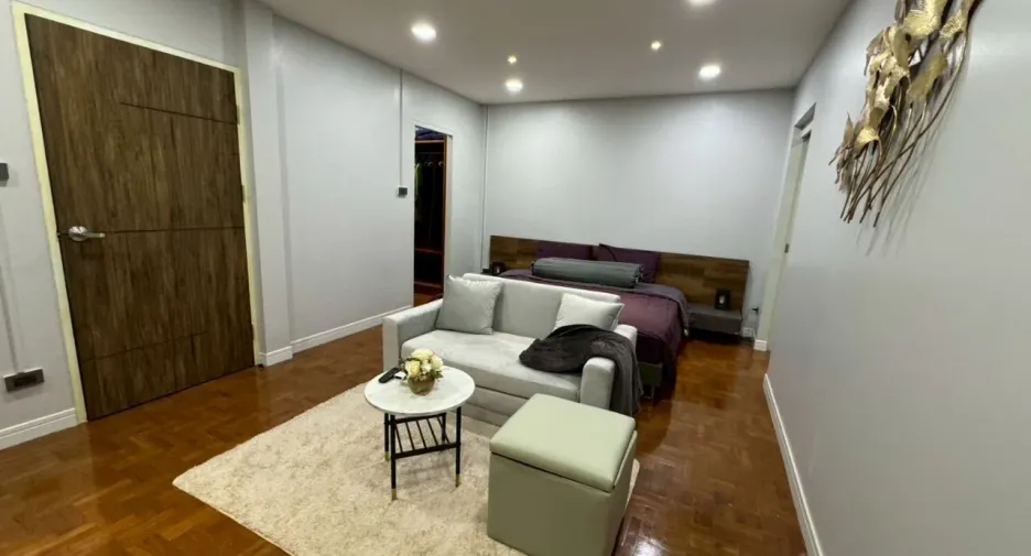 For rent 2 bedrooms townhouse in Mueang Chiang Mai, Chiang Mai