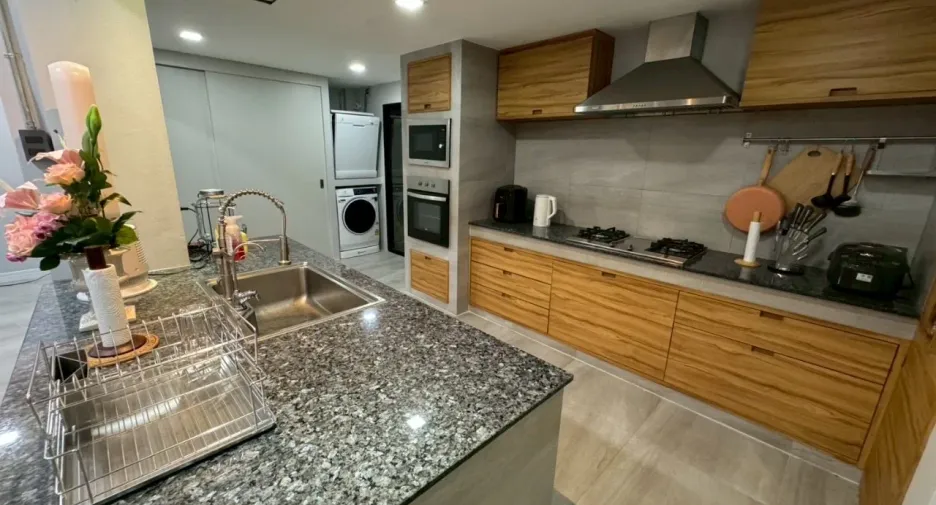 For rent 2 bedrooms townhouse in Mueang Chiang Mai, Chiang Mai