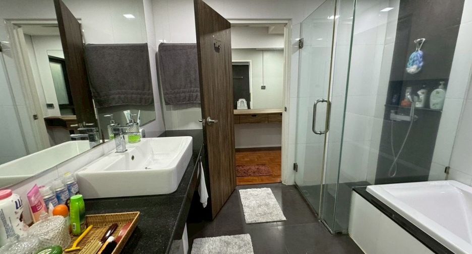 For rent 2 ベッドルーム townhouse in Mueang Chiang Mai, Chiang Mai